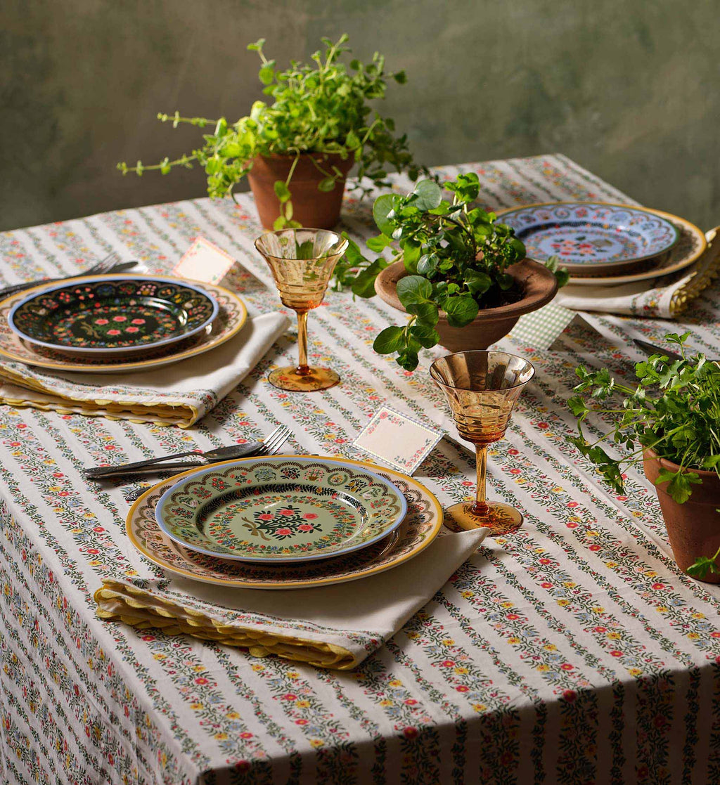 Porcelain Dessert Plate Set - Rosette